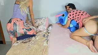 Stepdad fucks wife in front of his stepdaughter and cums at his stepdaughter's tooth