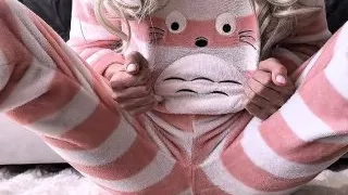 Skinny Japanese schoolgirl fingering horny hairy pussy masturbating close up and squirt orgasm