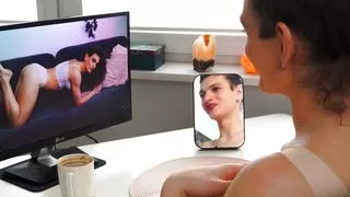 I Go Naked for My Friend and Let Him Take Pictures