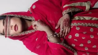 Indian Beautiful Bhabi-Darty Talk Clear Hindi Audio????