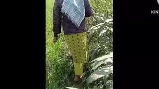 Indian Telugu hot ???? aunty faking hor agriculture owner for money