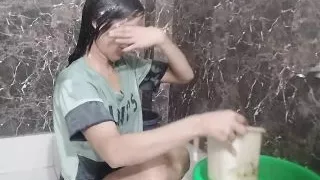 Muslim larki ka bathroom mms video