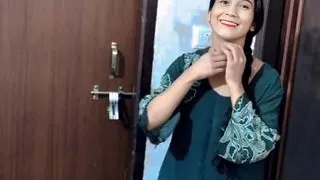 Cute malkin ko naukar ne pel diya