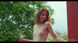 Going Bananas - Sienna