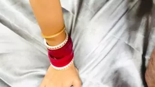 The hot sun, the burning heat, and a beautiful sister-in-law who was a traveler on the road... I gave him a lift, took him to the room, and then reminisced about the story.