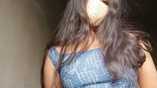 Darling girl playing with her pussy ????