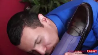 Hunk Hotties Fernando Worships And Pleases Mr Parker Feet