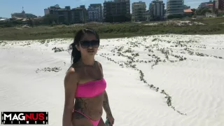 Sexo Com Desconhecido Na Praia Durante O Dia