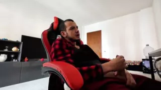 I like to be watched