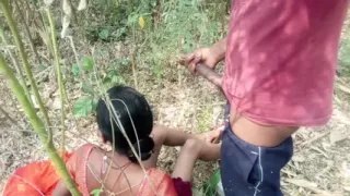 Indian Desi Bhabhi - After calling the village girl in the jungle, my sister-in-law's ass turned out to be very tight.