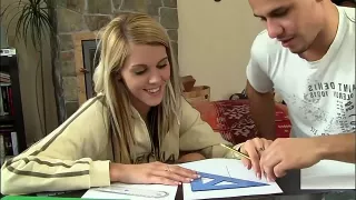 Blondes Girl fickt mit ihrem Nachhilfelehrer