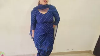 Your Amrita maid screamed after seeing her boss naked and started having sex with the boss in clear hindi audio