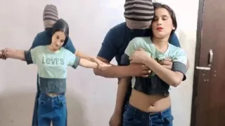 Step sister yoga kar rhi thi step brother ne pichhe se pel diya