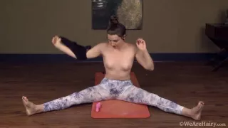 Mahonia masturbates on yoga mat with pink toy - WeAreHairy