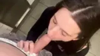 Teen made her boyfriend wait in the car so she can go shopping