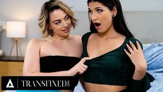 TRANSFIXED - Kinky PAWG Sophia Burns Lets Hot Roommate Zariah Aura Cum On Her Face