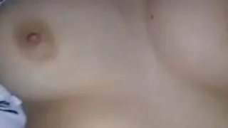 Playing with my boyfriend for the first time, it hurts but is delicious