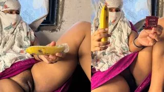 Fuckng Pussy Banana Condom Oil Chut Chudai Sex Fuck Couple