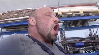 German warehouse employee has a special surprise during his break!