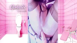 This stupid tranny fucks her xxl dildo