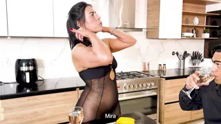 Big-ass Latina MILF invited hottie danyel mast over for dinner and ended up being dessert - Kylei Eiliish