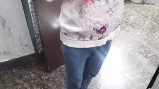 Desi aunty ko paise de kar choda