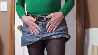 Cd, tease and cum on my nylon pantyhose.