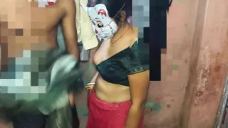 Indian beauty girl Desi style me chudai girl and boyfriend ke sath mast romance kiss boobs