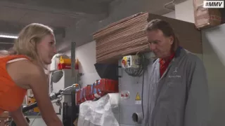 Pannendienst 4: scene 4 sexy German babe and two guys