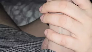Step mom hand can&#039;t stop handjob step son of dick