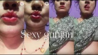 Sexy indian bhabhi give kisses to all her lovely fanse