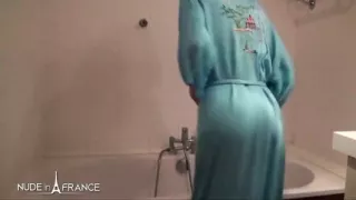 A housewife slut gets wildly banged by a stranger!