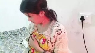 Dawai khila kar step sister ko jabar dasti chod diya