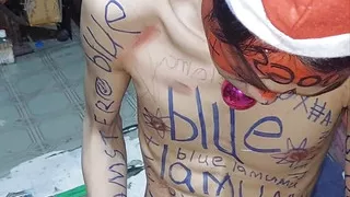 The clown snores the doctor show.