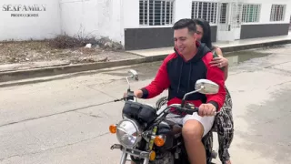 I invite a cute Indian girl to my room to fuck her hard until our orgasms