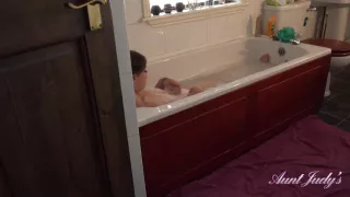 Spying on Your Stepmom Aurora in the Bath Leads to Some Sexy Fun