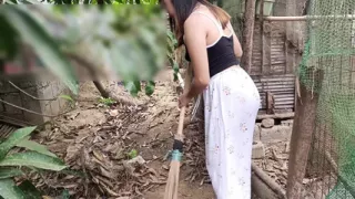 Teenage Housemaid Fuck In Backyard With His Cheating Boss