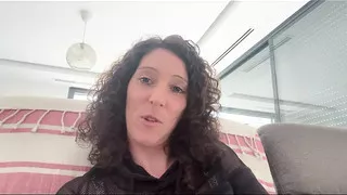 ???????? Misschaudexxx French slut, inflates her pussy with a pump to have a big pussy and a big clitoris.