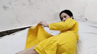 Soyi hui step sister ko paise dekar jabar dasti chod diya