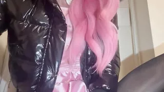 Jess Silk Rides Dildo