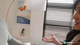 Zoraya's anal Cuban maid service