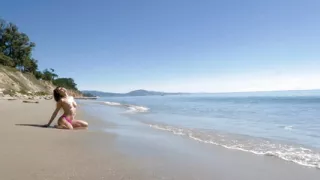 Super hot Asian girl is pleasuring her self outdoors