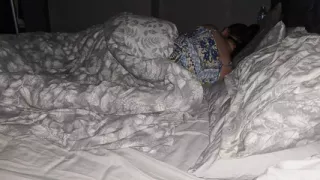 Step mom sneaking into step mom room and asked to handjob his dick