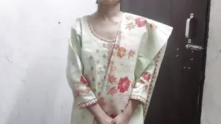 College girl ka bathroom MMS video viral