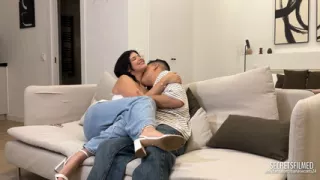 First date went well, now it's time to fuck