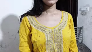 School girl ko paise dekar hotel me pela