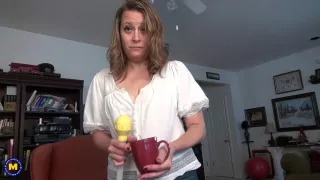 Horny Milf Indigo Has Fun With Cum - MatureNl