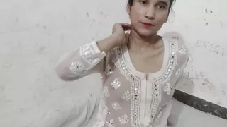 X videos dikha kar step sister ko paise dekar jabar dasti pela