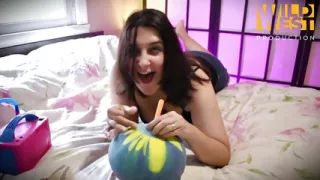 Unbox Inflate and Deflate Groovy Wubble Ball - Looner