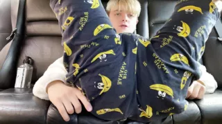 Cute Twink Gets Fucked in the Car